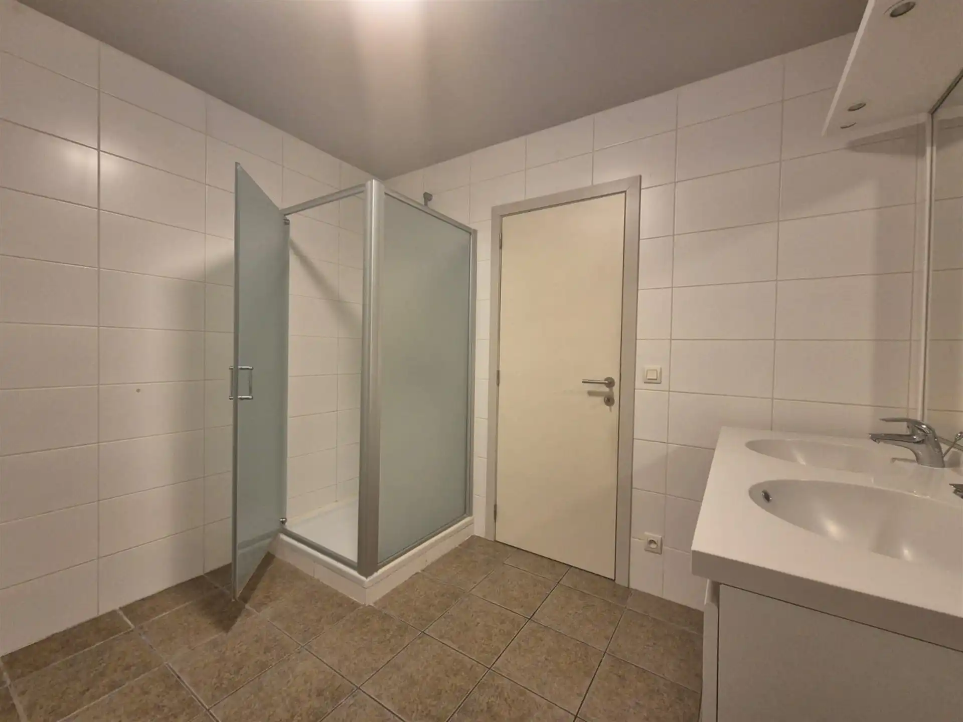 Centraal gelegen 2-slaapkamer appartement.   foto 18