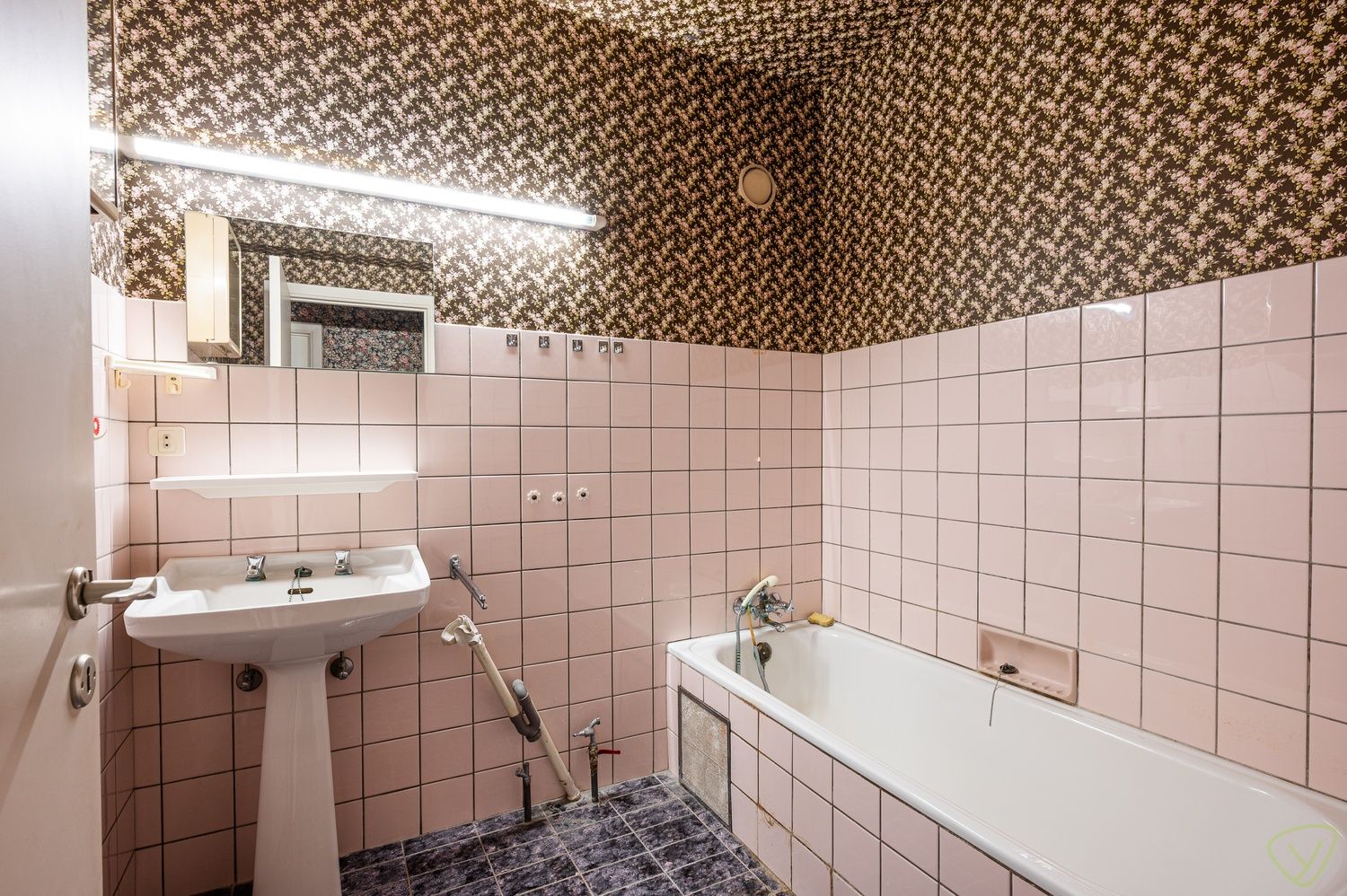Lichtrijk appartement met twee terrassen en garage-optie in centrum Eeklo foto 8