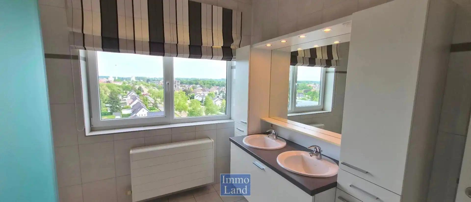 Ruim en energiezuinig appartement van 140 m2 met een groot terras van 40m². foto 5