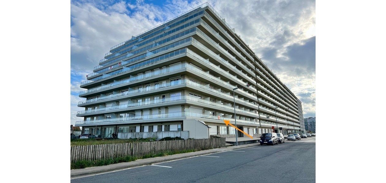 Gemeubeld appartement met 1 slaapkamer - frontaal zeezicht foto {{pictureIndex}}