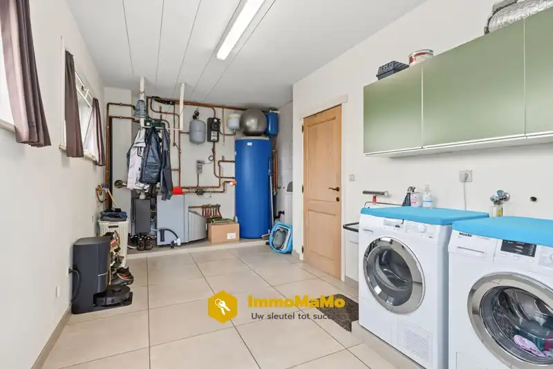 RUIME GEZINSWONING MET 3 SLPK EN GARAGE TE KOOP IN LOCHRISTI foto 32