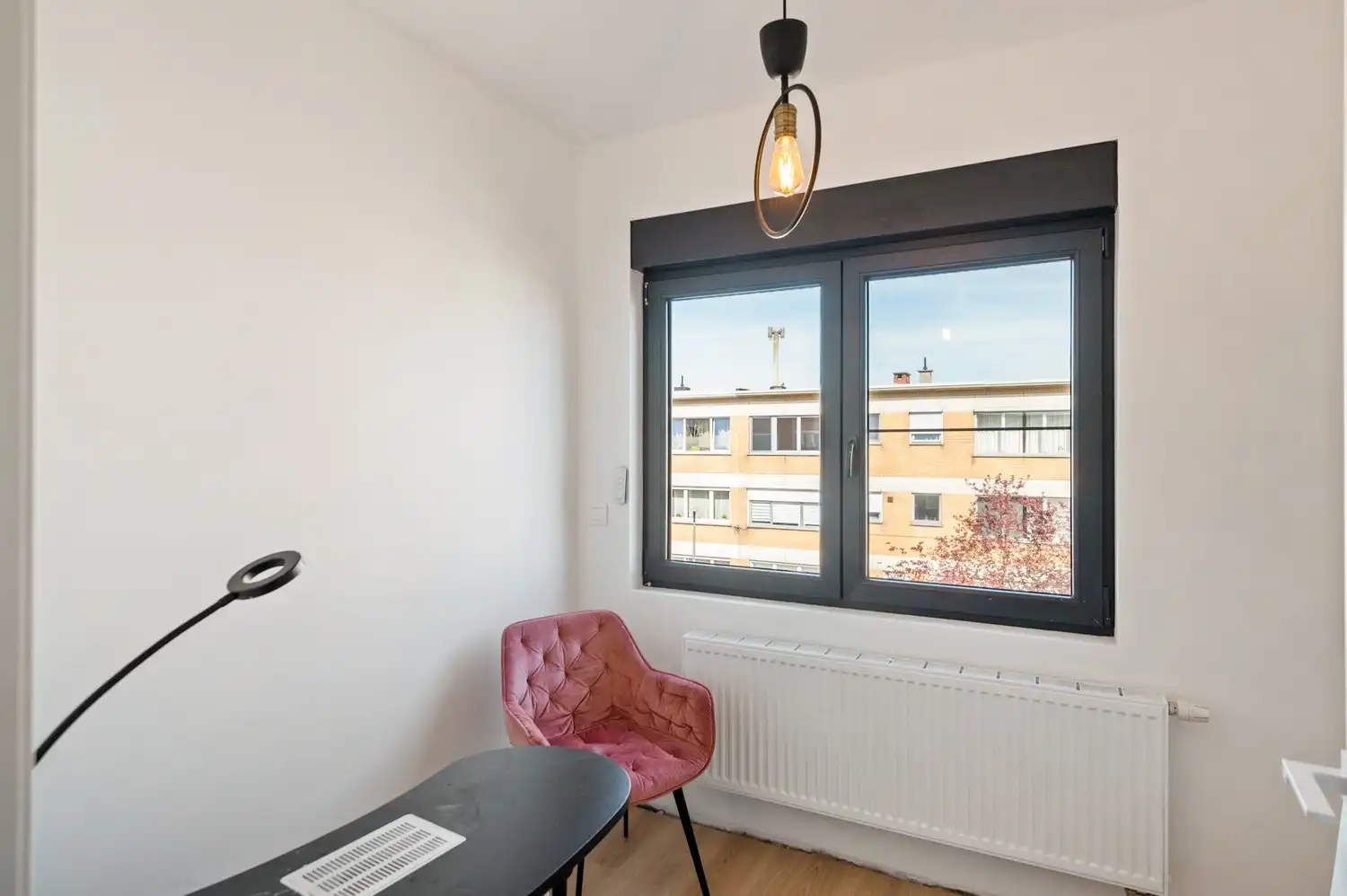 Recent gerenoveerde woning met 3 slaapkamers en zonnige tuin in Hoevenen foto 21