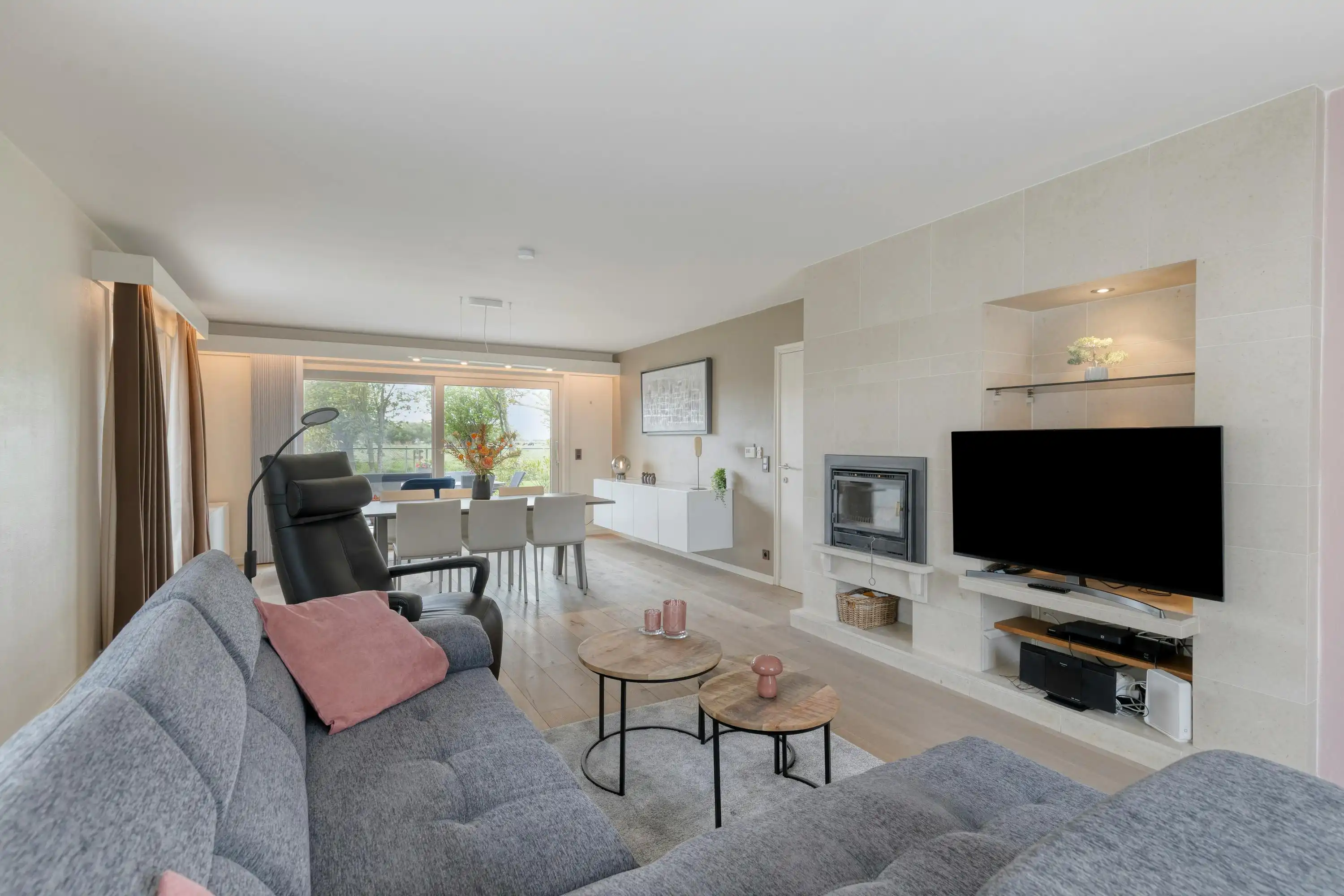 Woning met 4 slaapkamers en mooie vergezichten! foto 4