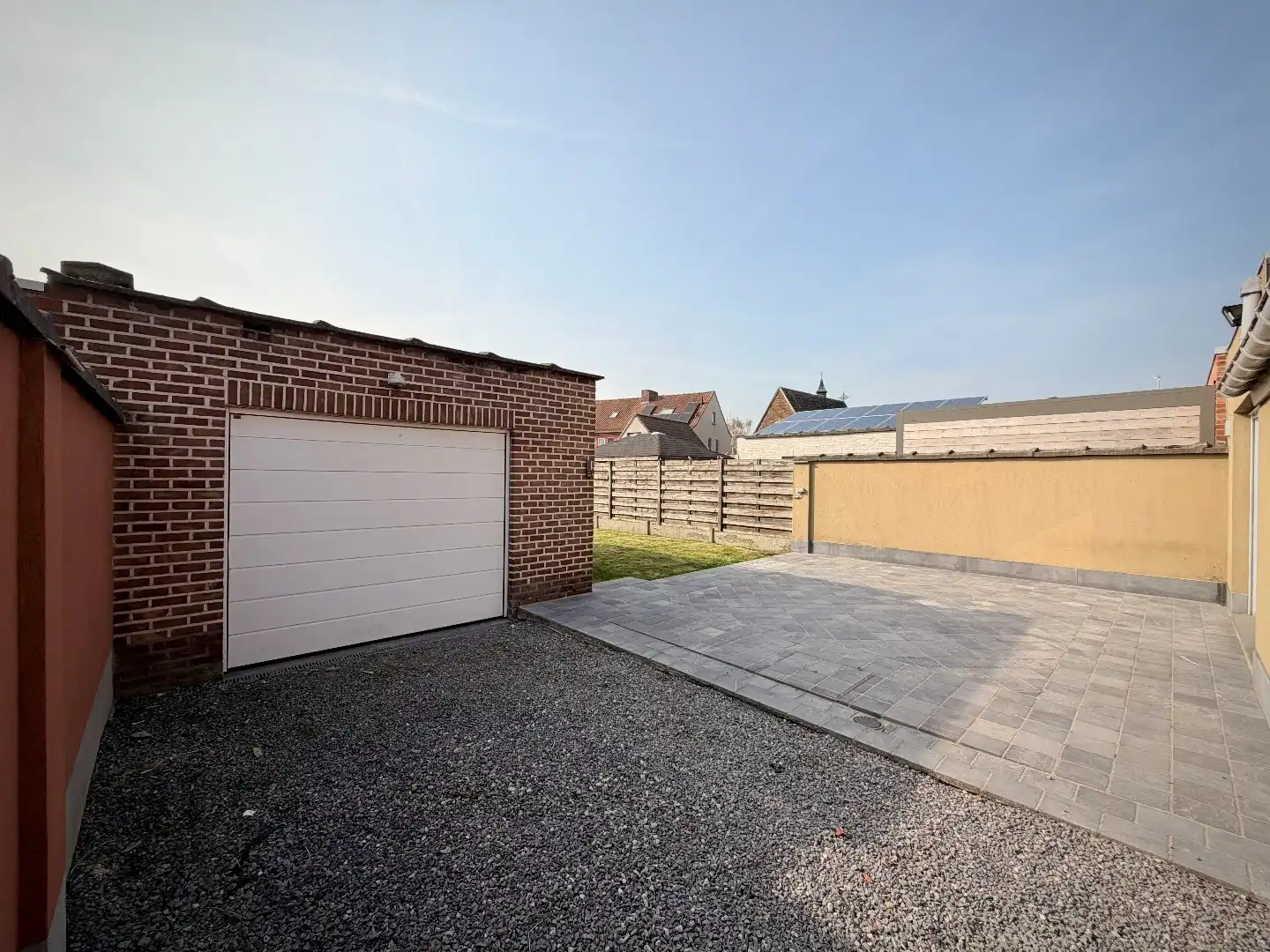 Instapklare halfopen bebouwing met ruime garage te koop in Harelbeke (Arendswijk) foto 21