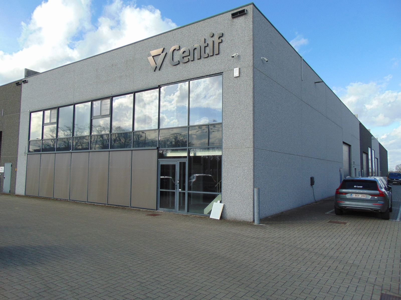Ruime, moderne kantoorruimte 226 m² met parkeergelegenheid foto {{pictureIndex}}