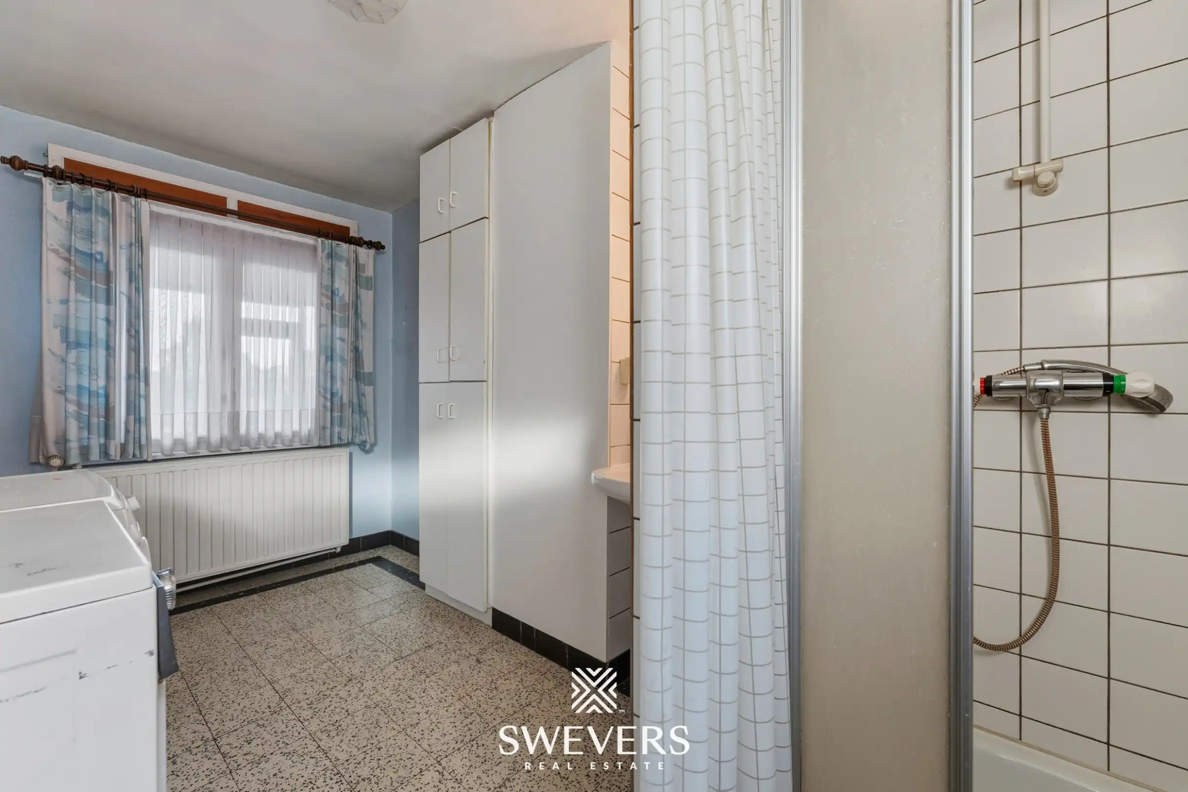 Vrijstaande woning met drie slaapkamers, bureauruimte en tuin in Houthalen foto 16