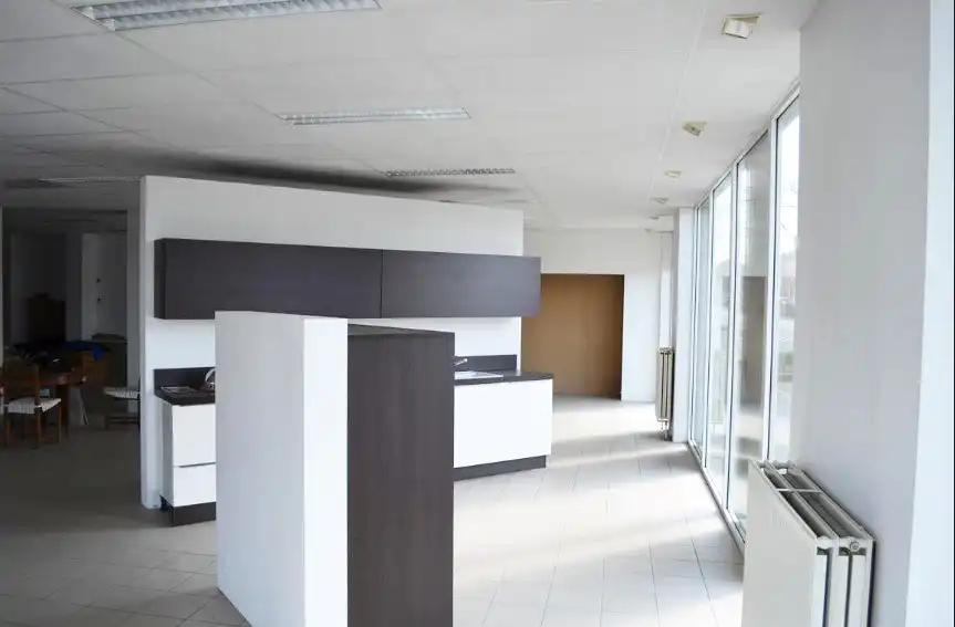 Goed gelegen handels- of kantoorruimte in gebouw met uitstraling. foto 6