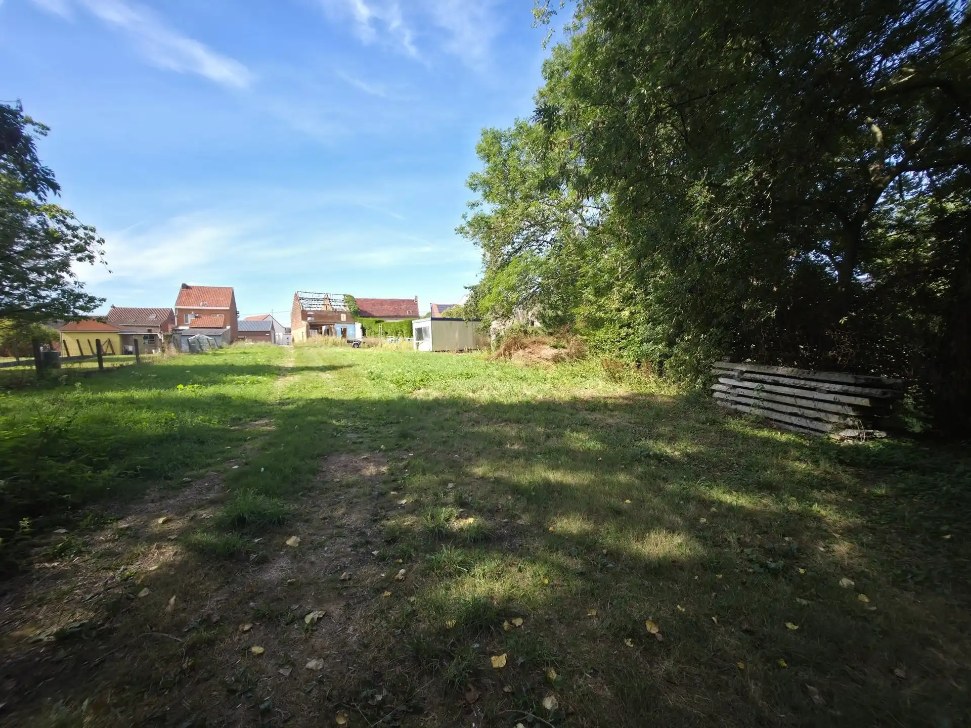 Bouwgrond met plan en vergunning op een terrein van 749m²  foto 10