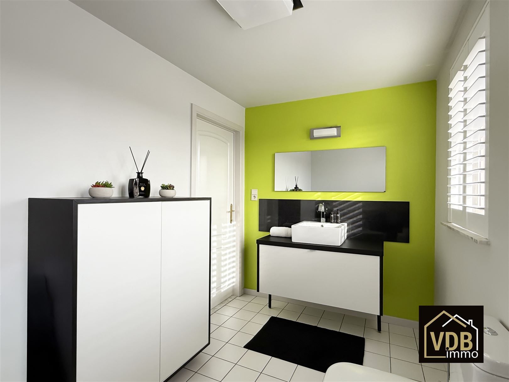 Instapklare halfopen bebouwing met 3 slaapkamers foto 17