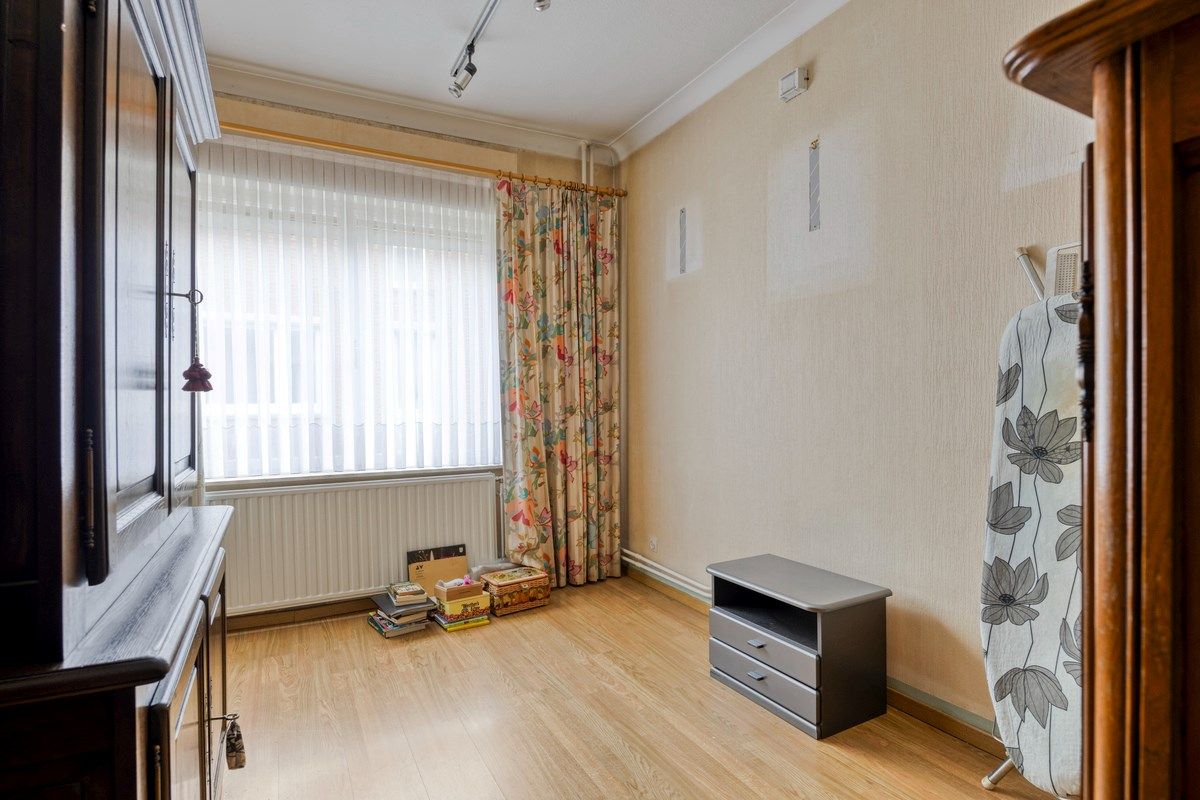 Ruime gelijkvloerse woning met zeer grote garage en leuke tuin te Tongeren  foto 14
