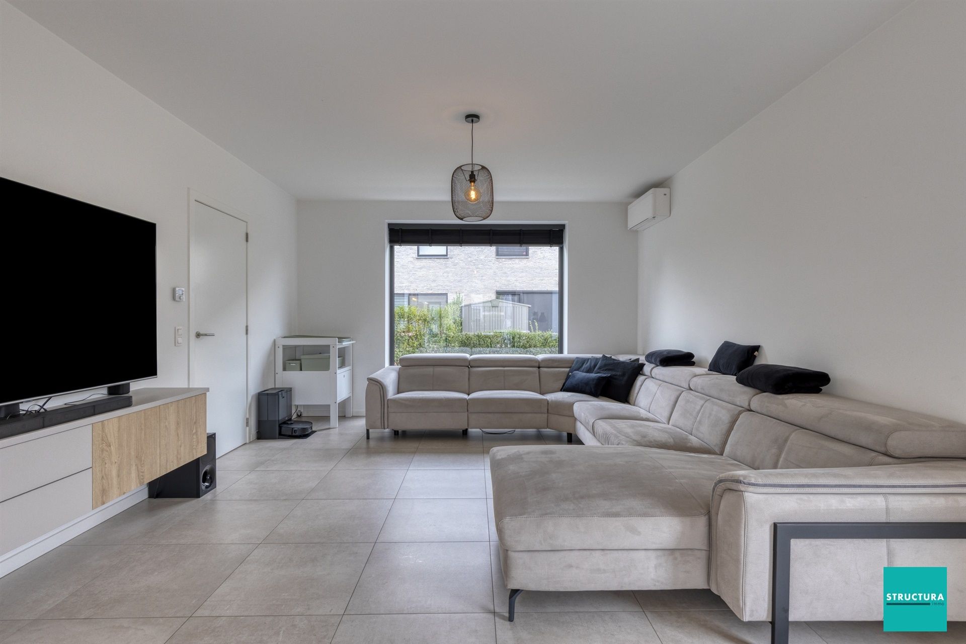 Prachtige nieuwbouwwoning (onder RR-rechten) foto 8