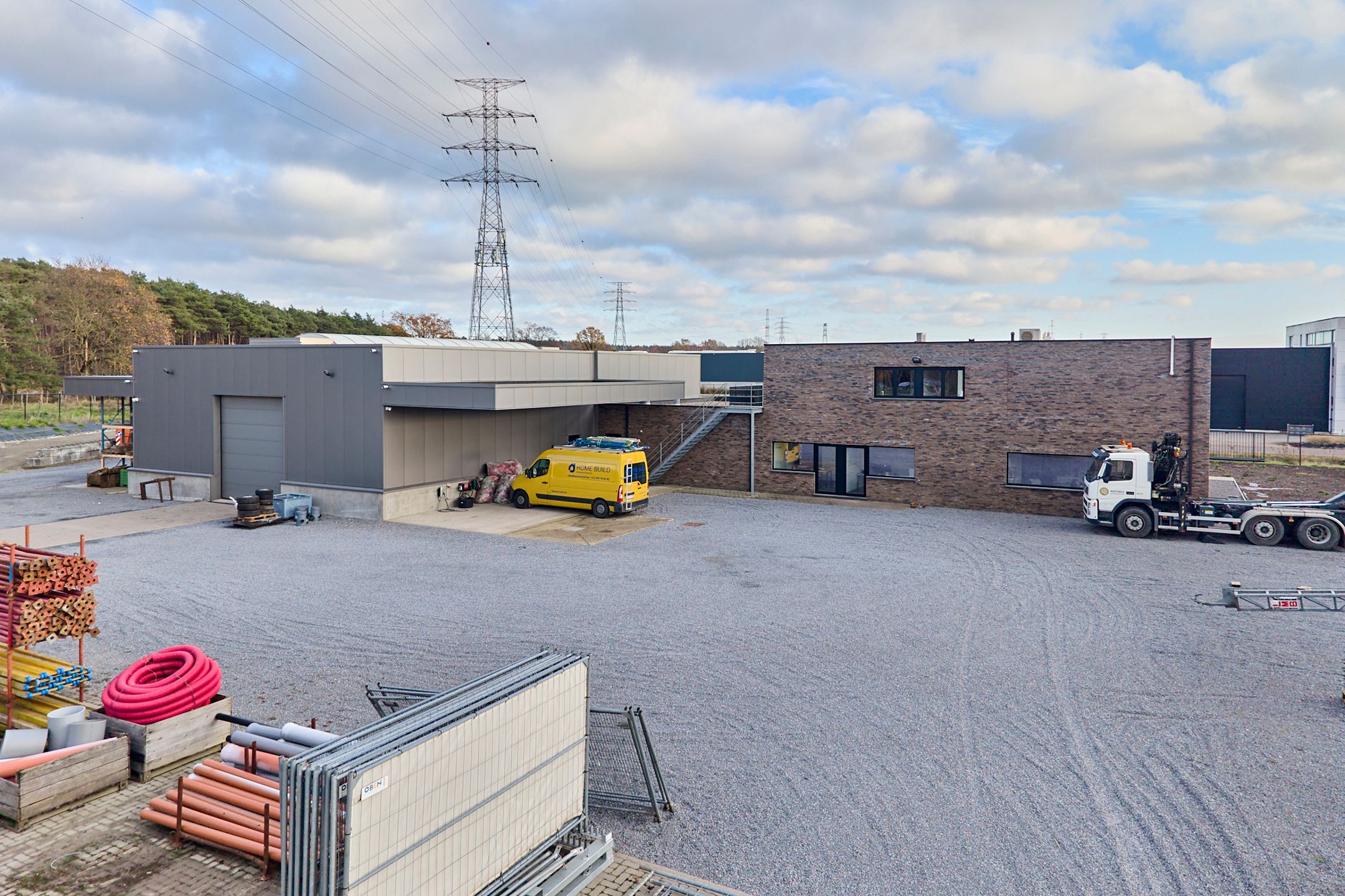 Multifunctioneel bedrijfsgebouw op Genk-Zuid foto 32