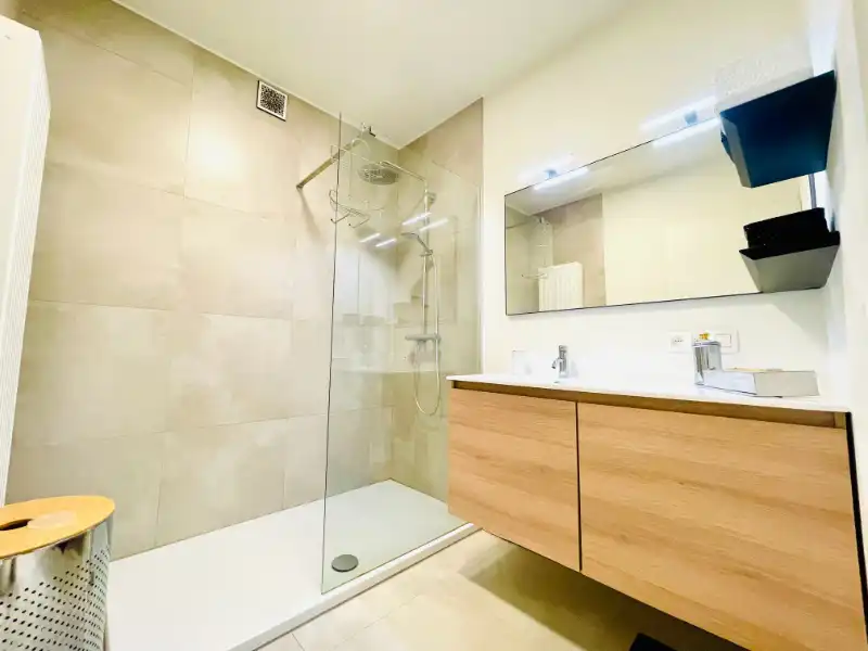 Volledig uitgerust en bemeubeld twee slaapkamer appartement in het hartje van Deinze foto 14