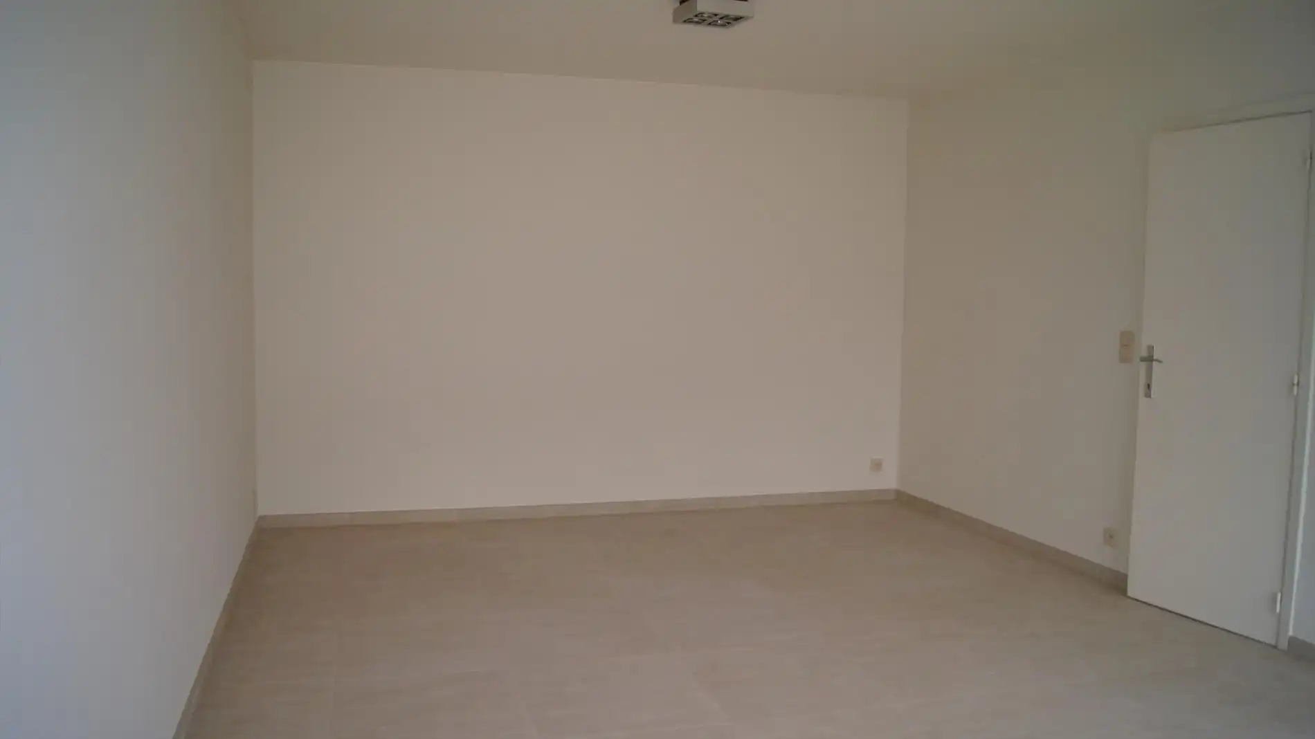 App. met 2 slpks, terras en lateraal zicht op Grote Markt foto 3