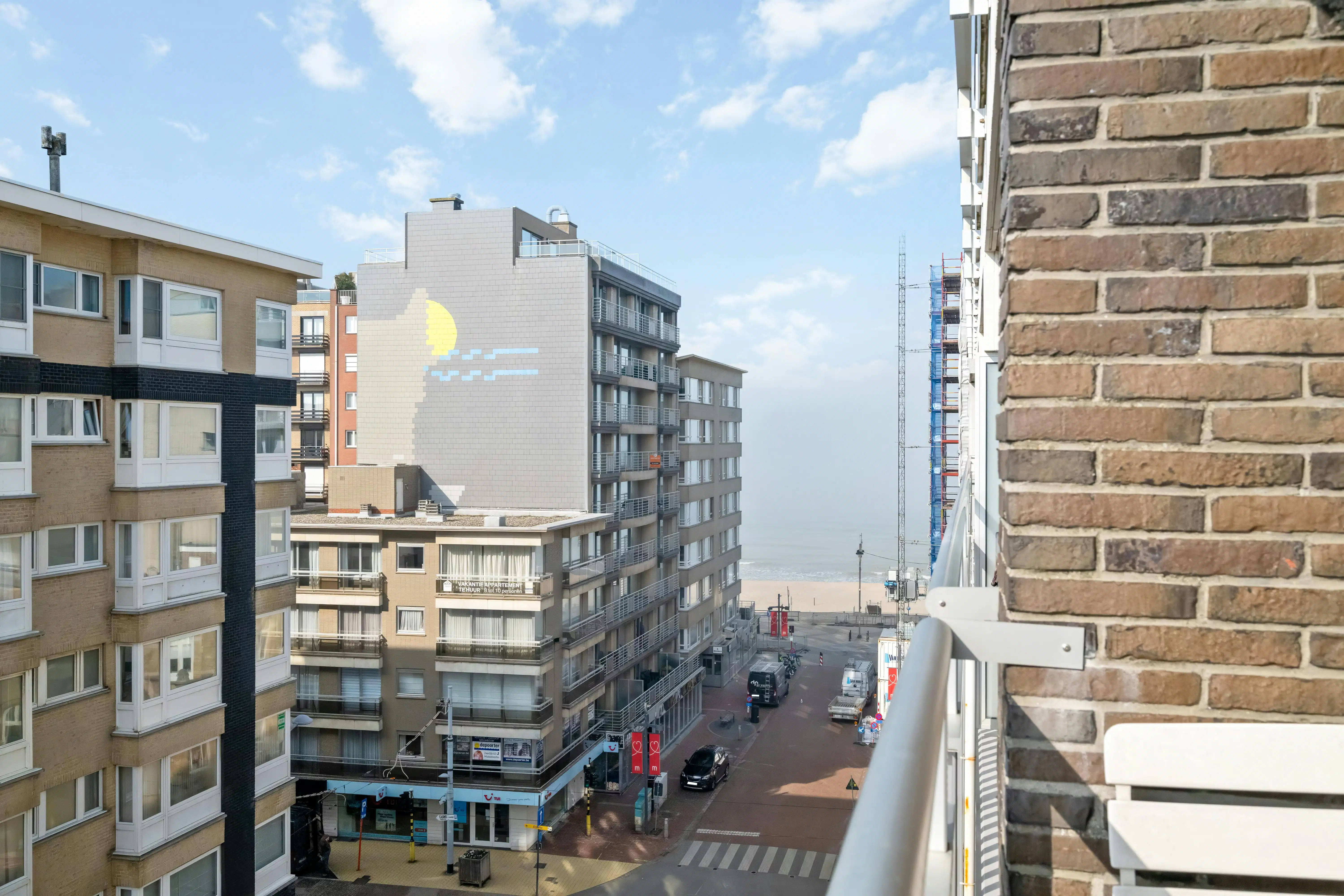 Ruim appartement met terrassen te centrum Middelkerke! foto {{pictureIndex}}