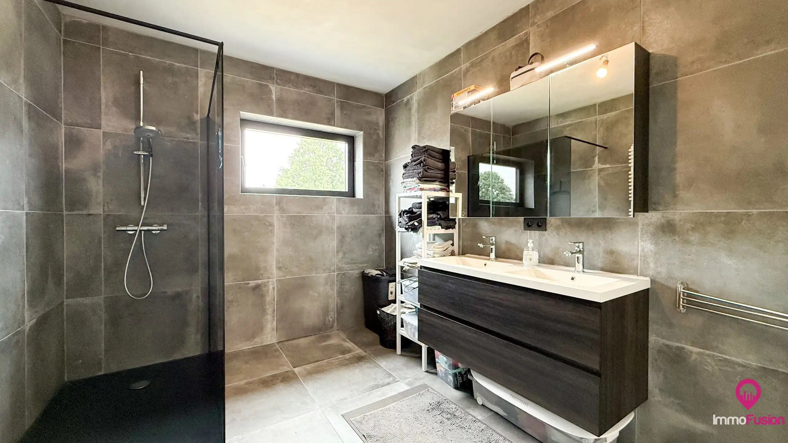 Moderne halfopen nieuwbouwwoning met 4 slaapkamers! foto 19