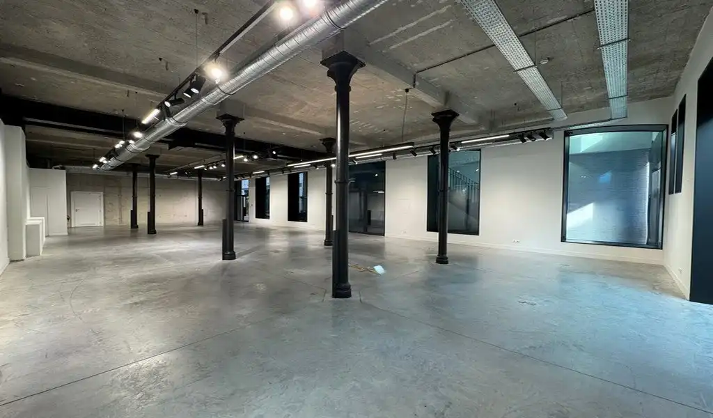 Kantoorruimte of showroom te huur in gerenoveerd pakhuis Valkeniersnatie in Antwerpen foto 10