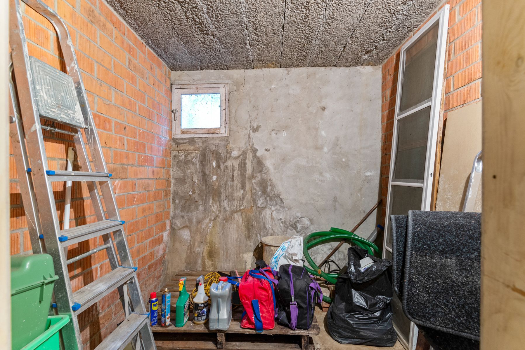 Rust, ruimte en karakter in Mortsel: groot app & garagebox foto 19