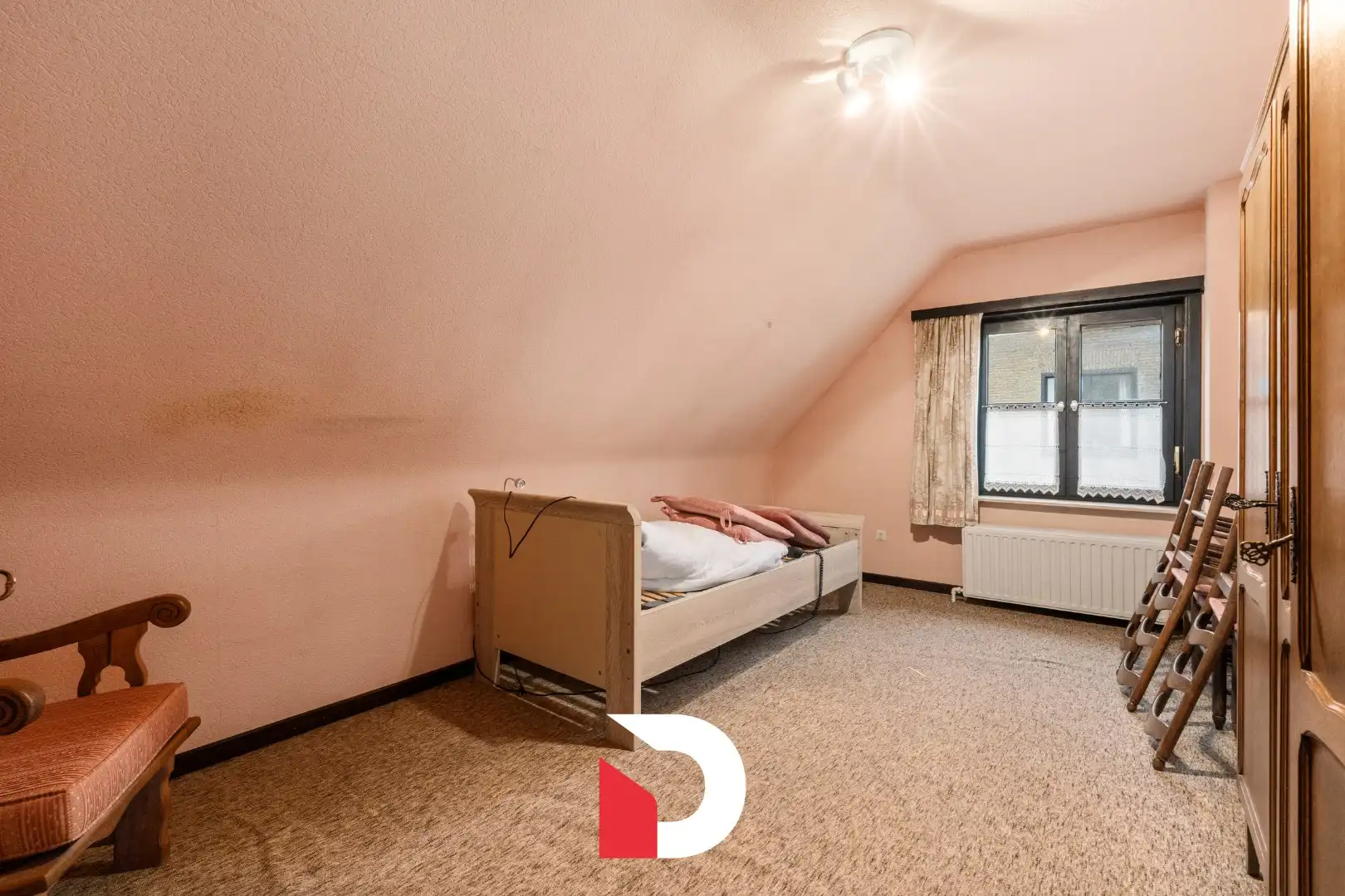 Alleenstaande woning in een residentiële omgeving te Sint-Kruis. foto 14