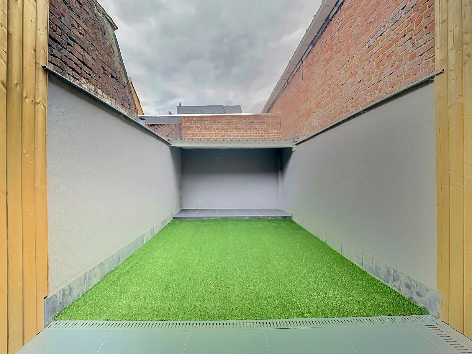 Instapklare woning met authentieke charme in hartje Aalst! foto 18