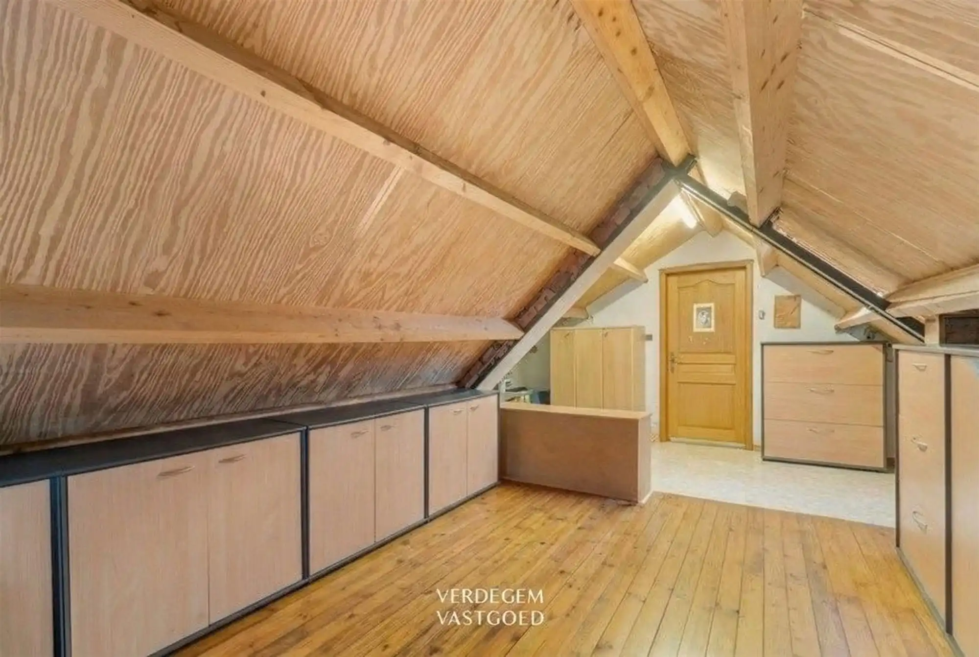 Rustig gelegen hoevewoning met volwassen tuin foto 10