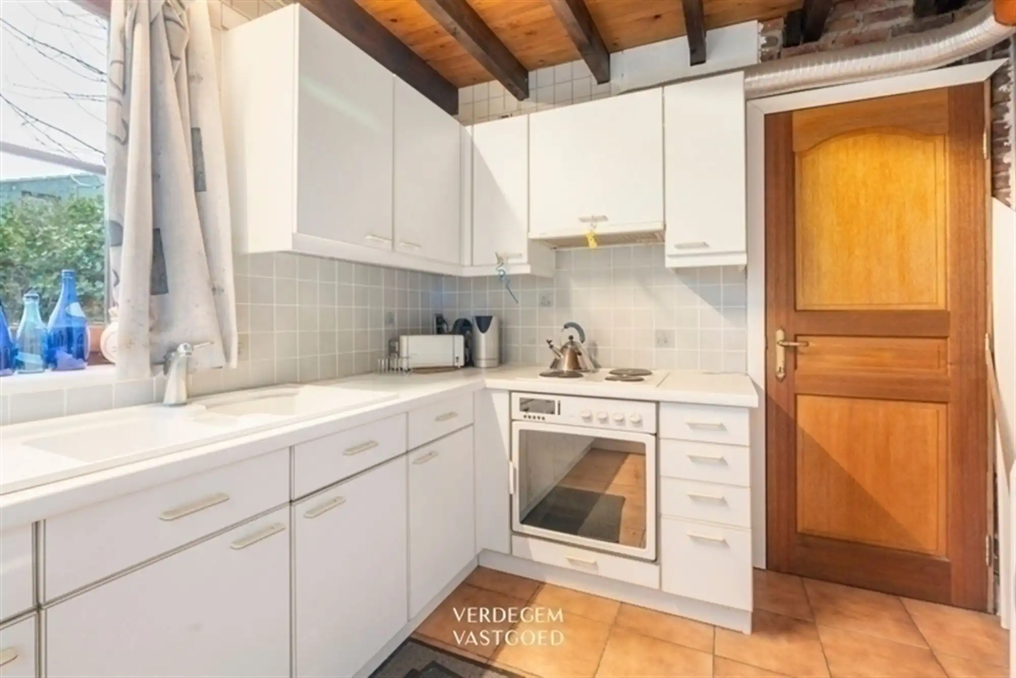 Rustig gelegen hoevewoning met volwassen tuin foto 10