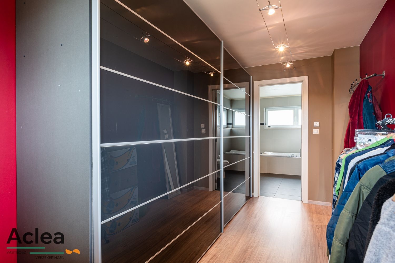 Moderne alleenstaande woning op een ruim perceel foto 18