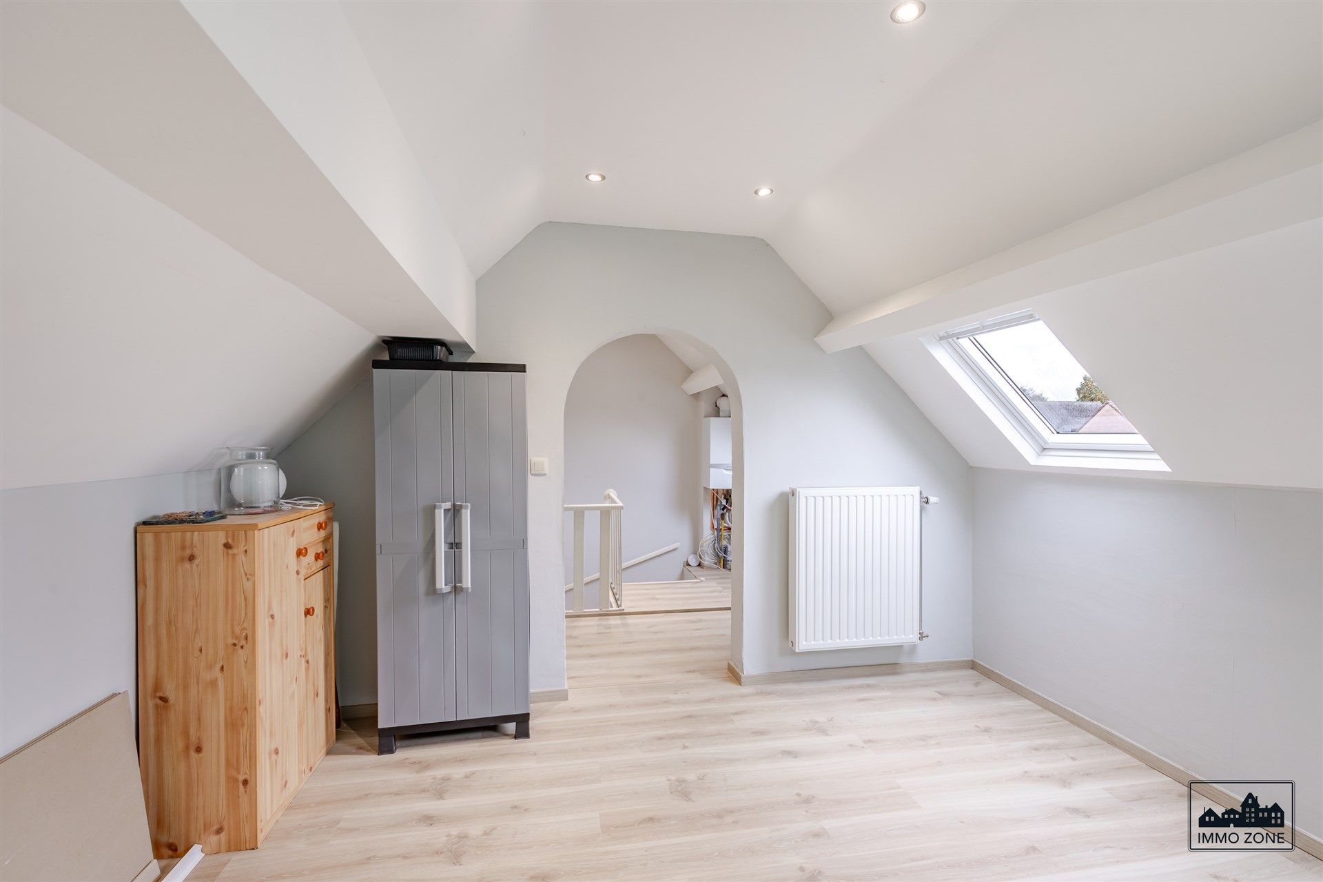 Instapklare, gerenoveerde woning in centrum Hamme. foto 16