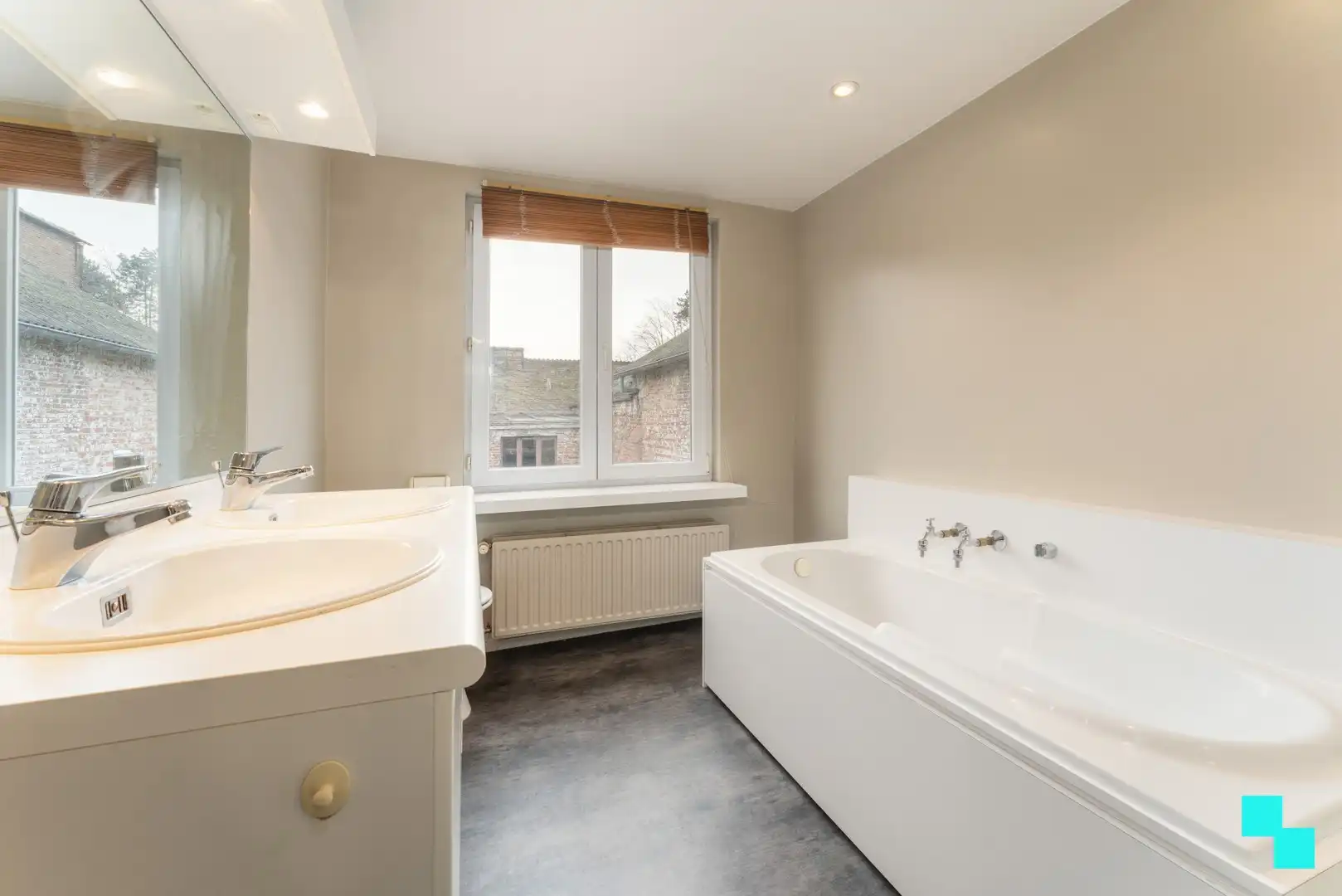 Karaktervol handelspand met woonst - centrum Roeselare foto 21