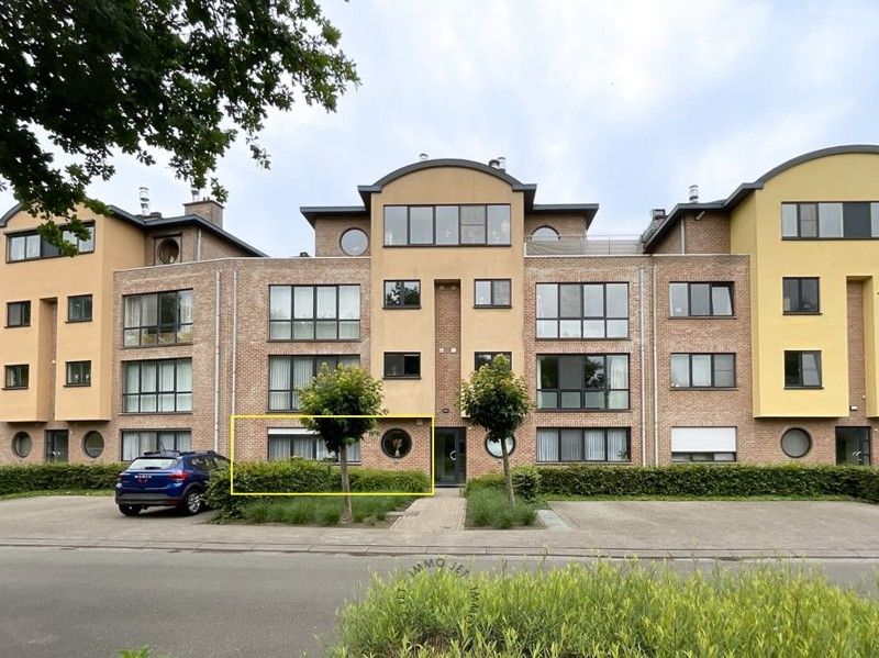 Appartement op het gelijkvloers met 2 slaapkamers en garage nabij centrum Melsele foto {{pictureIndex}}