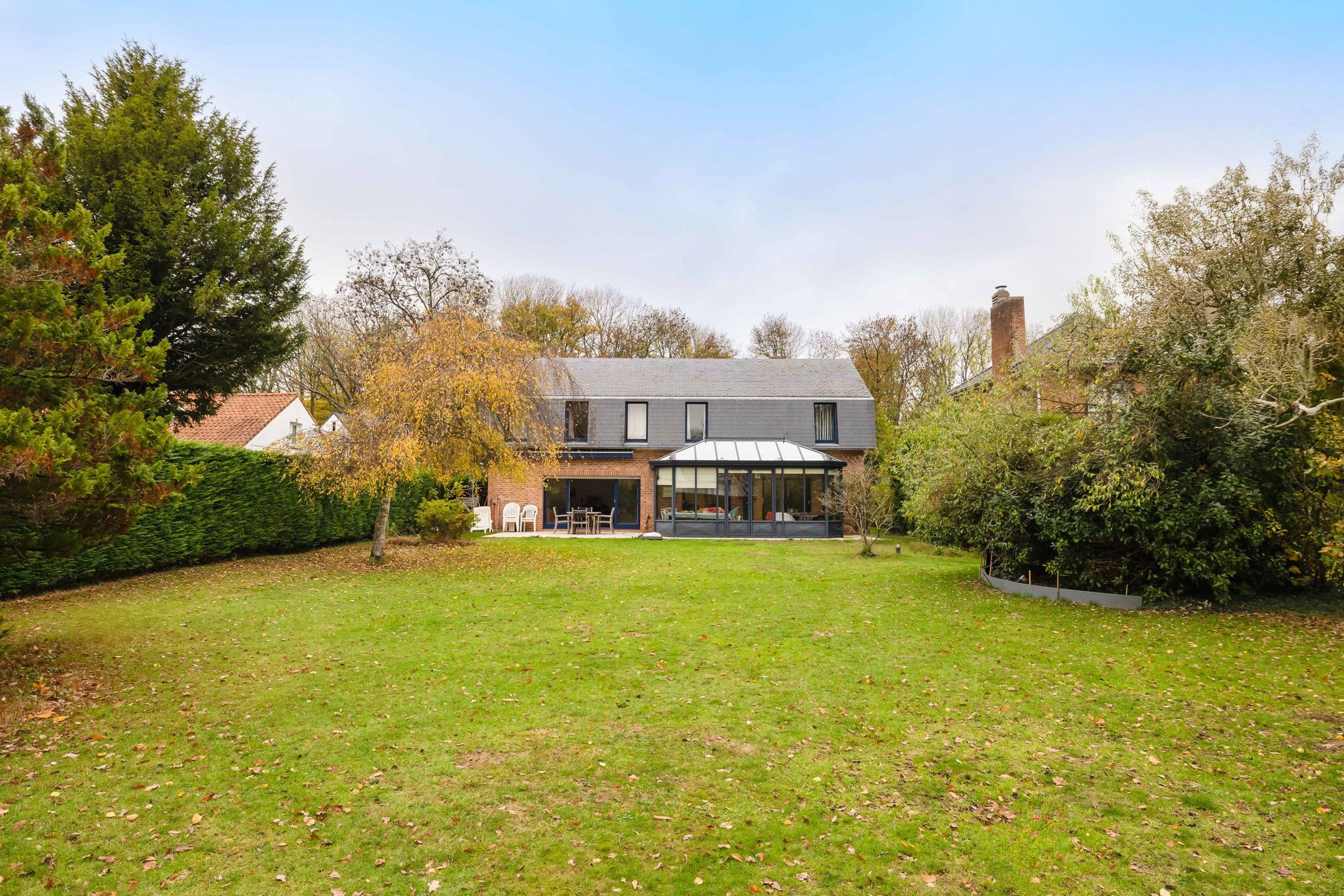 Te renoveren villa met groot potentieel foto 2