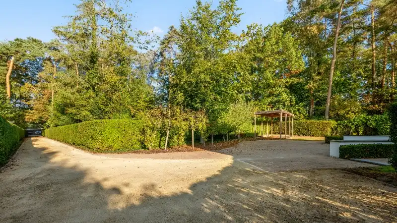 Exclusief gelegen stijlvolle villa op 24 are palende aan natuurgebied foto 43
