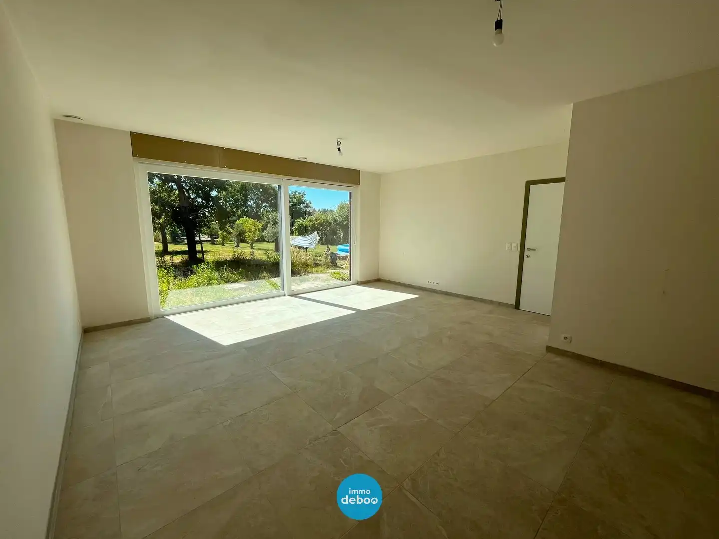 Prachtige ruime nieuwbouwwoning te Slijpe foto 2