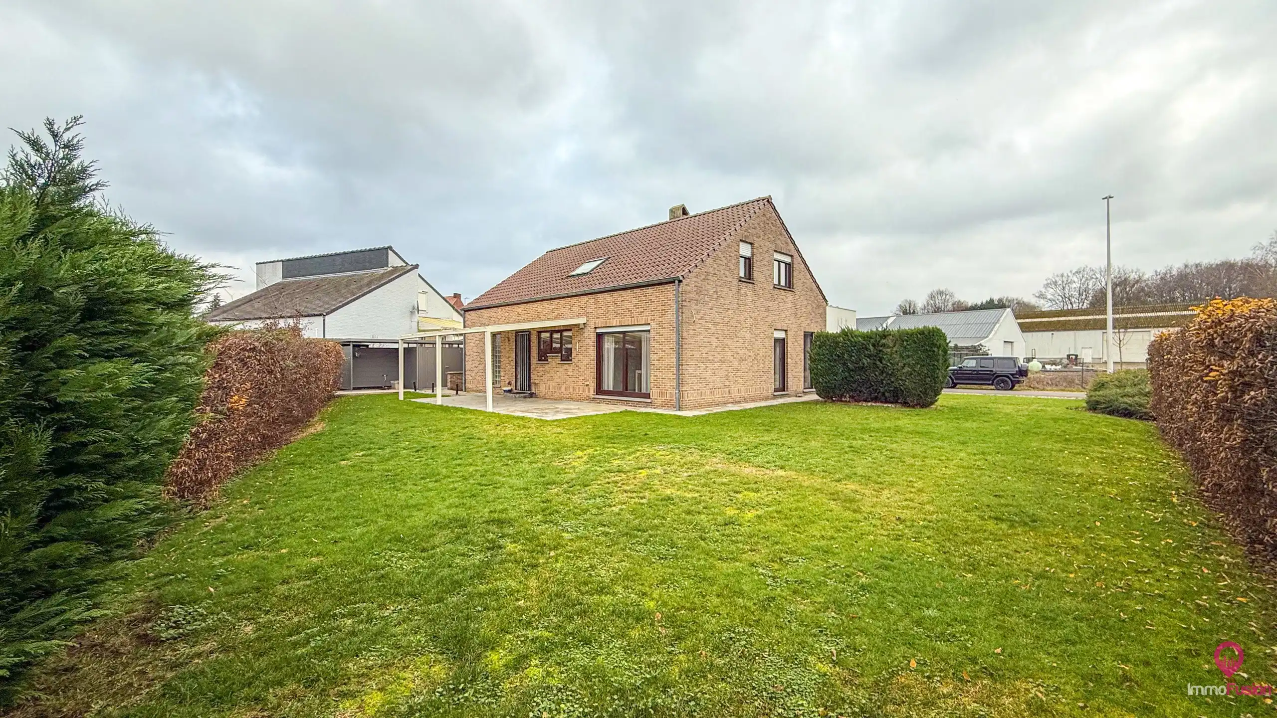 Instapklare woning met 4 slpks, inpandige garage + kelder!  foto 50