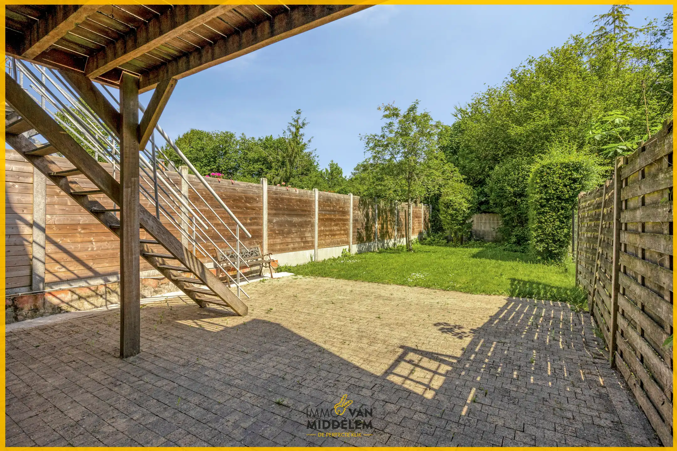 INSTAPKLARE GEZINSWONING MET 3 SLPK, GARAGE EN TUIN foto 22