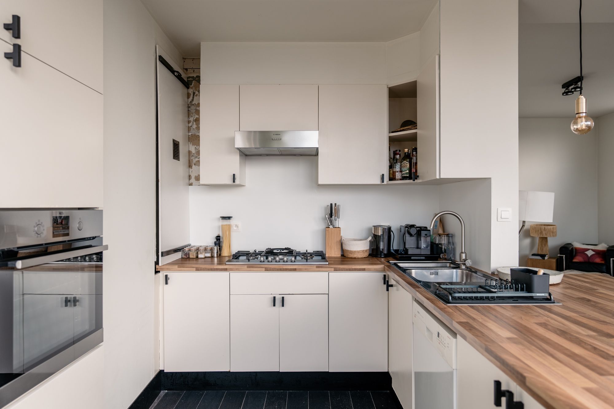 Appartement in gebouw met één van de meest iconische gevels in Antwerpen foto 4