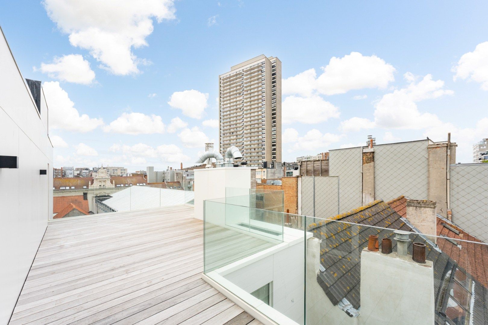Penthouse met royaal terras in het centrum van Oostende! foto {{pictureIndex}}