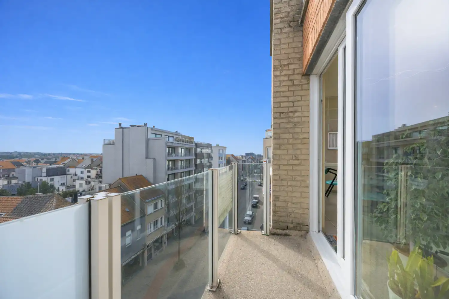 2 slaapkamer appartement met terras in Oostende foto 3