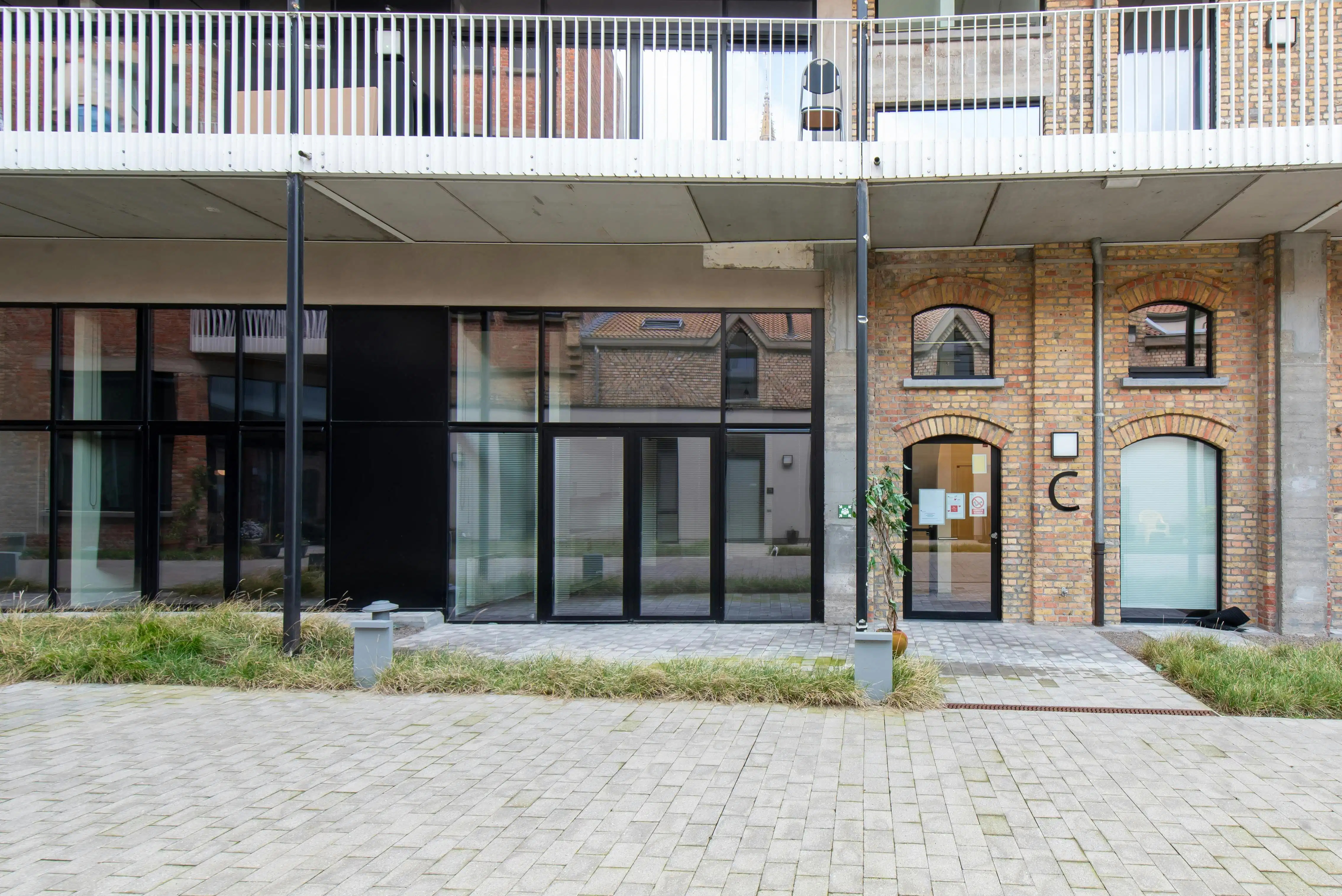 Prachtig gelijkvloerse assistentiewoning met terras foto 14