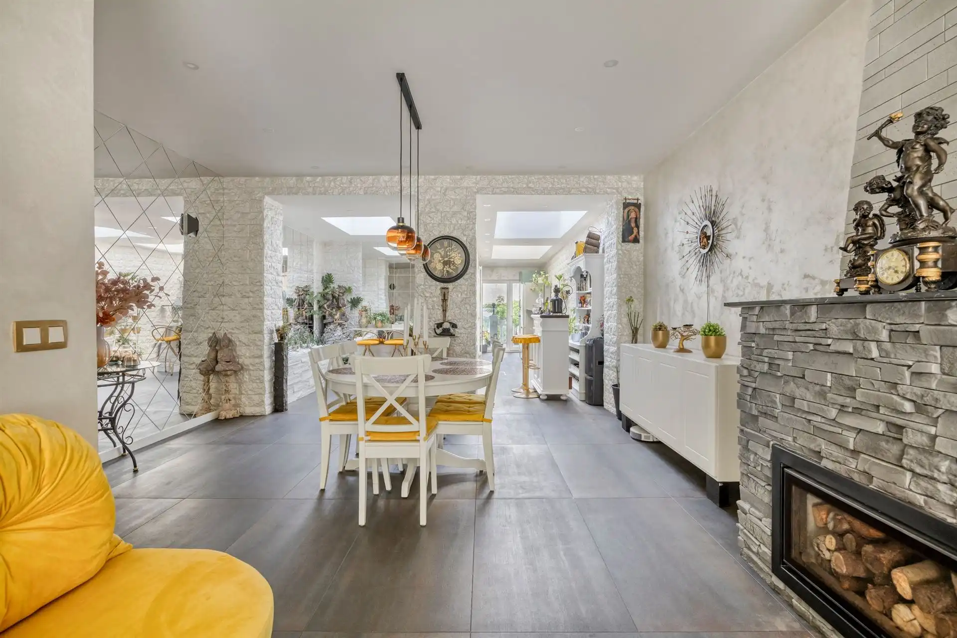 Instapklare woning met 3 (mog. 4) slaapkamers en tuin.  foto 4