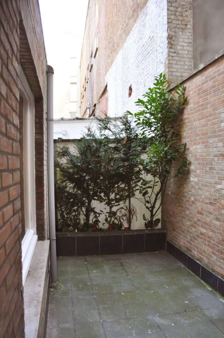 ZEER CENTRAAL GELEGEN UNIEK APPARTEMENT/HANDELSPAND TE OOSTENDE foto 14