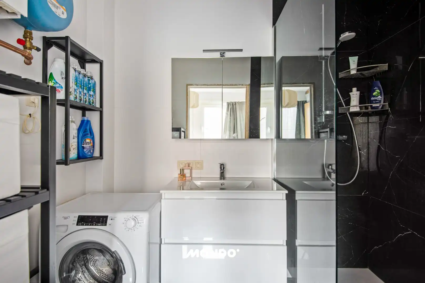 Instapklaar en energiezuinig appartement in hartje Wilrijk foto 10