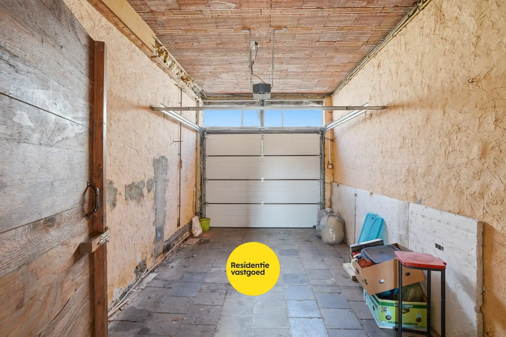 Te renoveren woning in centrum Eernegem foto 14