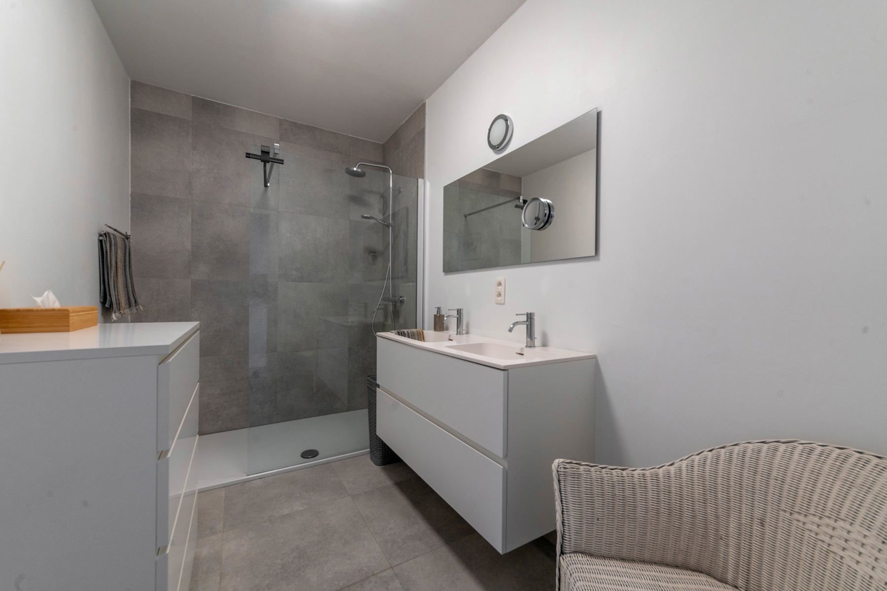 Instapklaar appartement met twee slaapkamers en autostaanplaats.&nbsp; foto 8