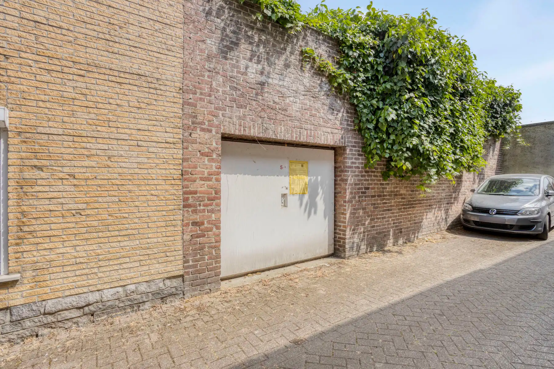 Herenwoning met vergunning twee appartementen foto 3