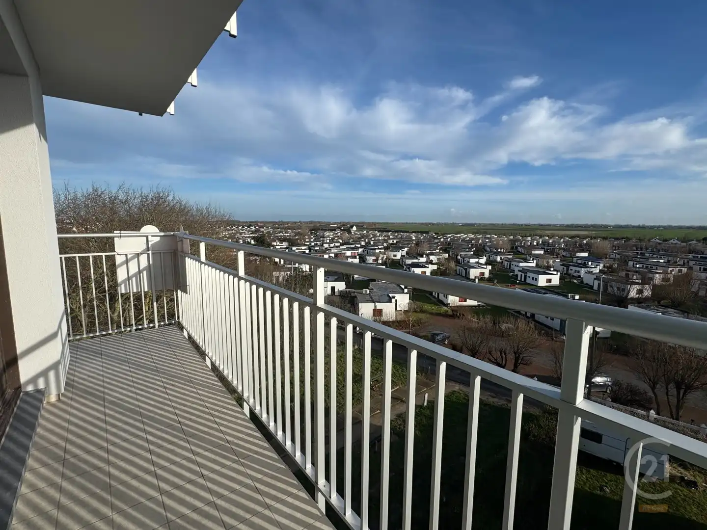 Hoofdfoto van de publicatie: Appartement met groot zongericht terras en zicht op de polders