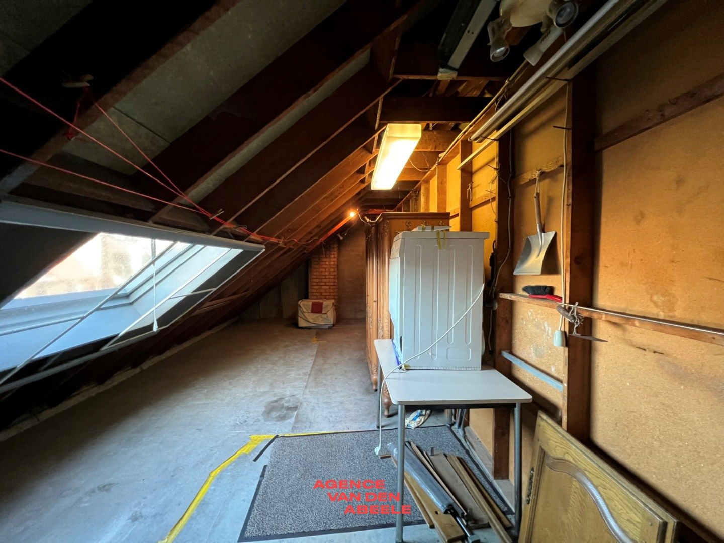 Polyvalente woning met ruime garage en opslagruimte van 155m2 foto 12