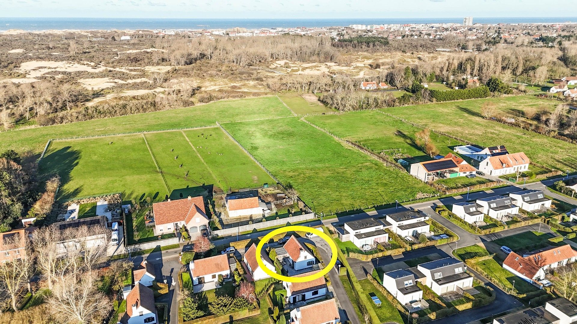 Gerenoveerde vakantiewoning vlakbij het natuurgebied: De Doornpanne. foto {{pictureIndex}}