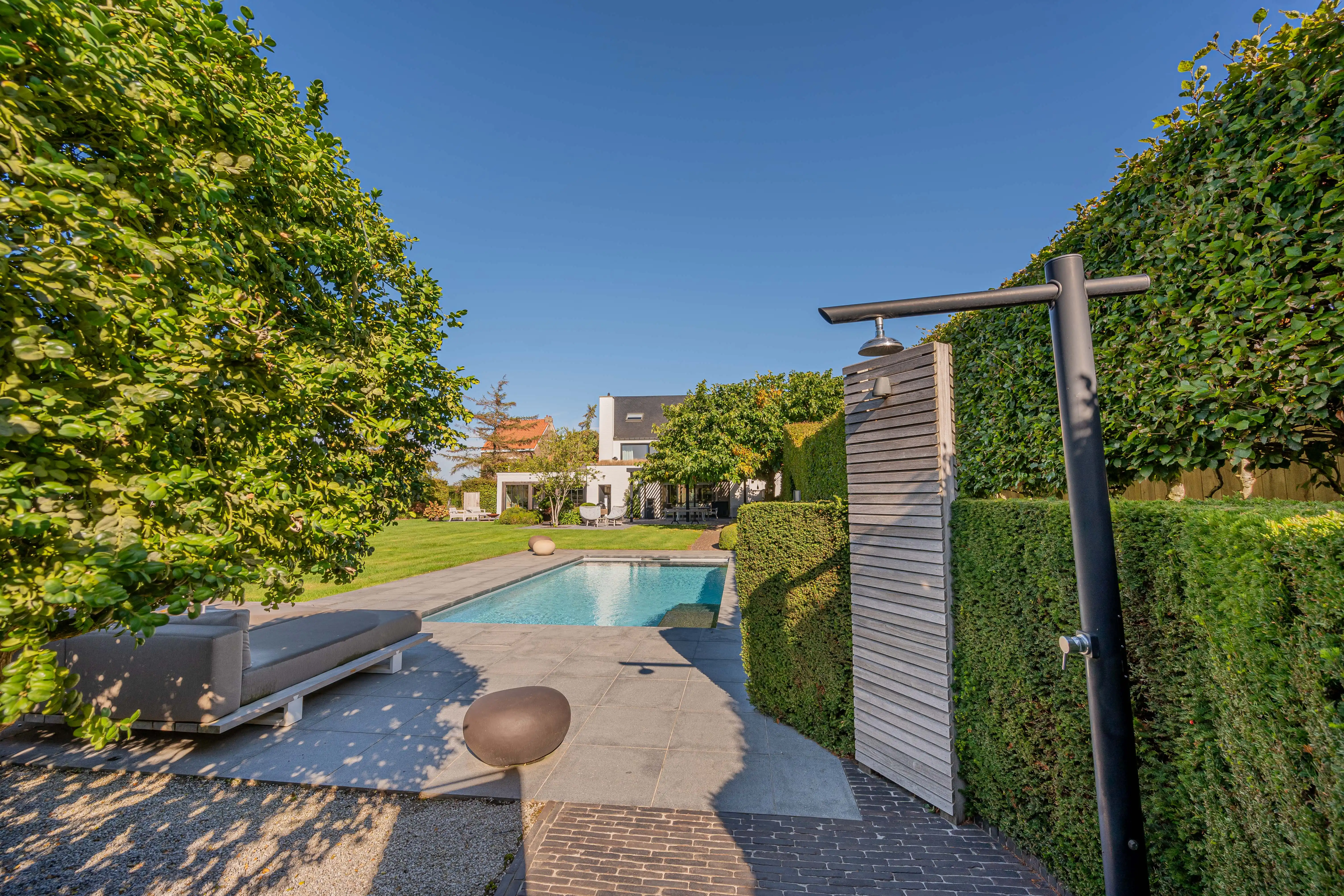 Sublieme en multifunctionele eigendom met exclusieve tuin foto 41