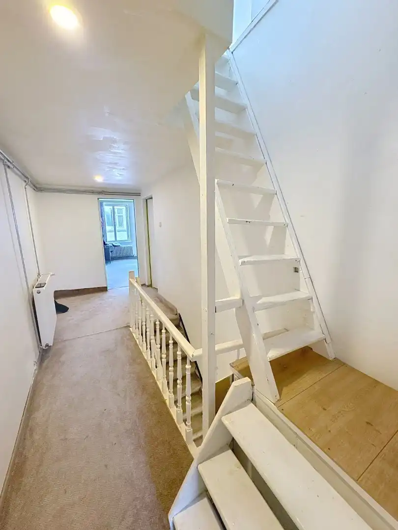 Ruime rijwoning met 4 slaapkamers in het historische Brugge foto 7